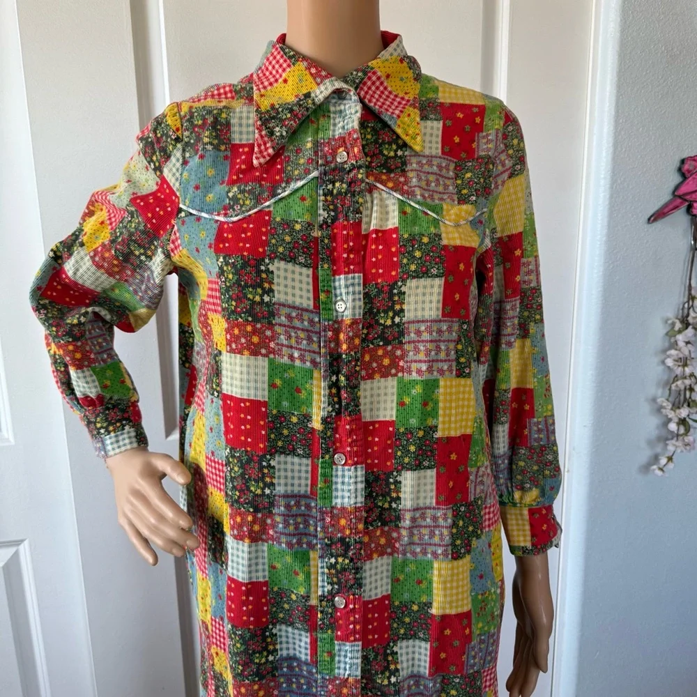 VINTAGE 60s 70s Colorful Patchwork Corduroy Snap Front Housecoat Robe M L hippie - Picture 3 of 14